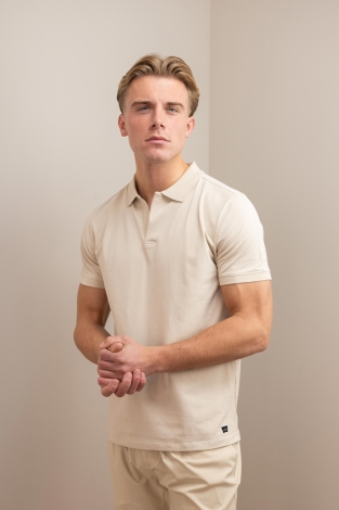 WAHTS t-shirt look 26