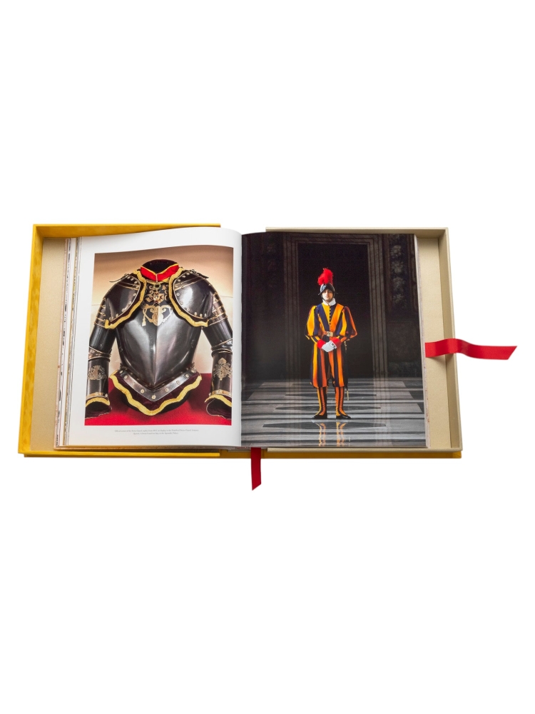 Assouline VATICAN: A PRIVATE VISIT TO A SECRET WORLD